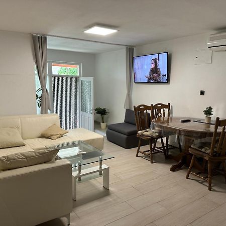 Duplex Apartment With Private Swimming Pool Preko Eksteriør billede