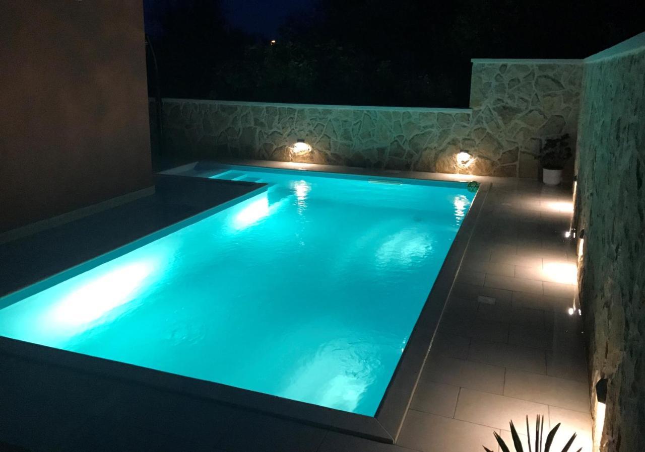 Duplex Apartment With Private Swimming Pool Preko Eksteriør billede